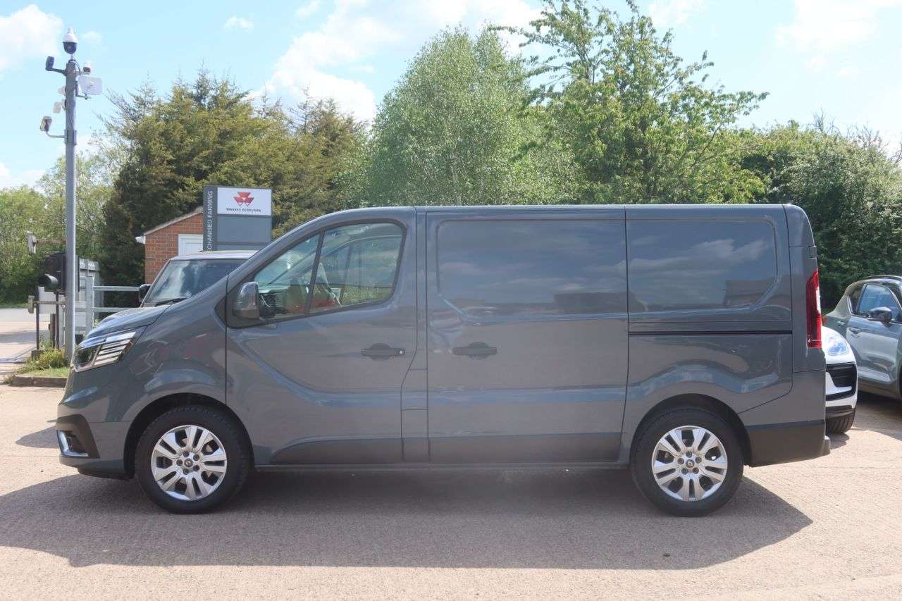 A 2023 RENAULT TRAFIC 2.0 dCi Blue SL28 Sport Automatic Panel Van 5dr Diesel EDC L1 H1 Euro 6 (s/ A 2023 RENAULT TRAFIC 2.0 dCi Blue SL28 Sport Automatic Panel Van 5dr Diesel EDC L1 H1 Euro 6 (s/