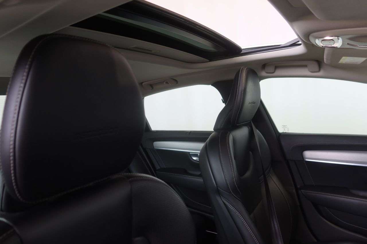 2018 VOLVO S90 2018 VOLVO S90