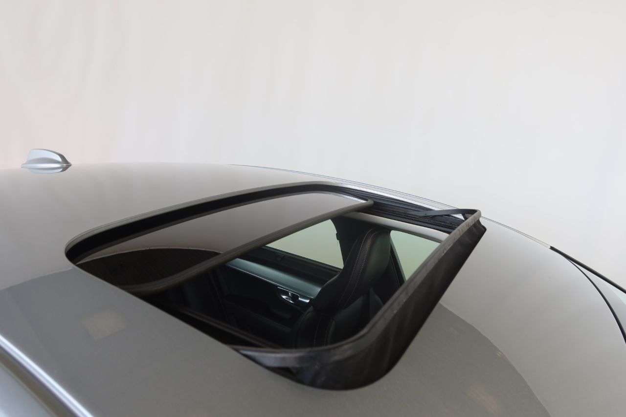 2018 VOLVO S90 2018 VOLVO S90