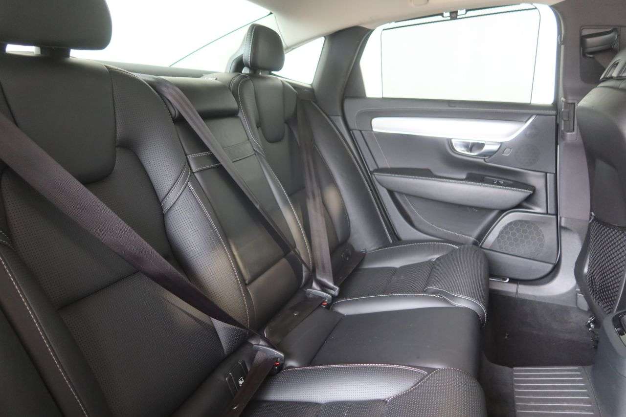 2018 VOLVO S90 2018 VOLVO S90