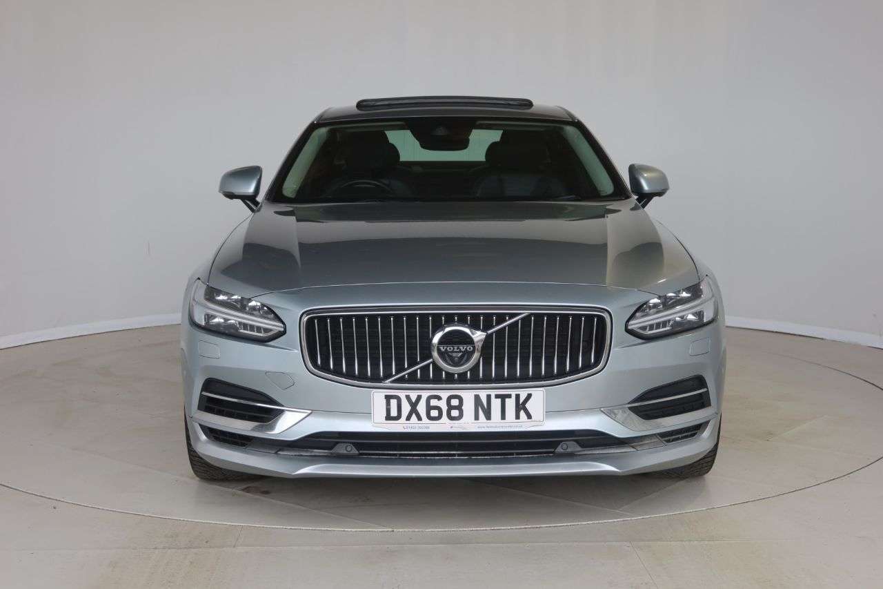 2018 VOLVO S90 2018 VOLVO S90