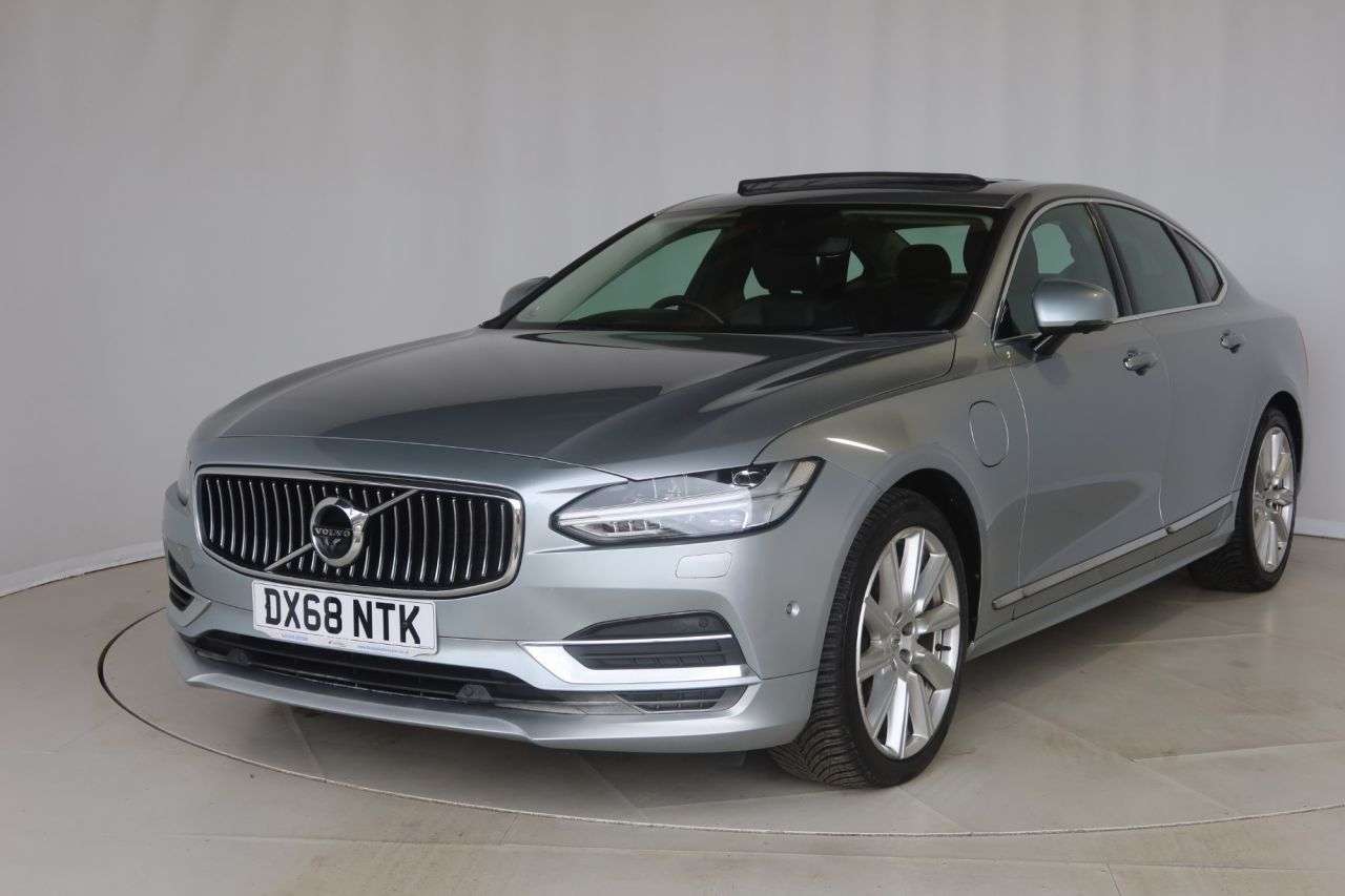 A 2018 VOLVO S90 2.0h T8 Twin Engine 10.4kWh Inscription Pro Saloon 4dr Petrol Plug-in Hybri A 2018 VOLVO S90 2.0h T8 Twin Engine 10.4kWh Inscription Pro Saloon 4dr Petrol Plug-in Hybri