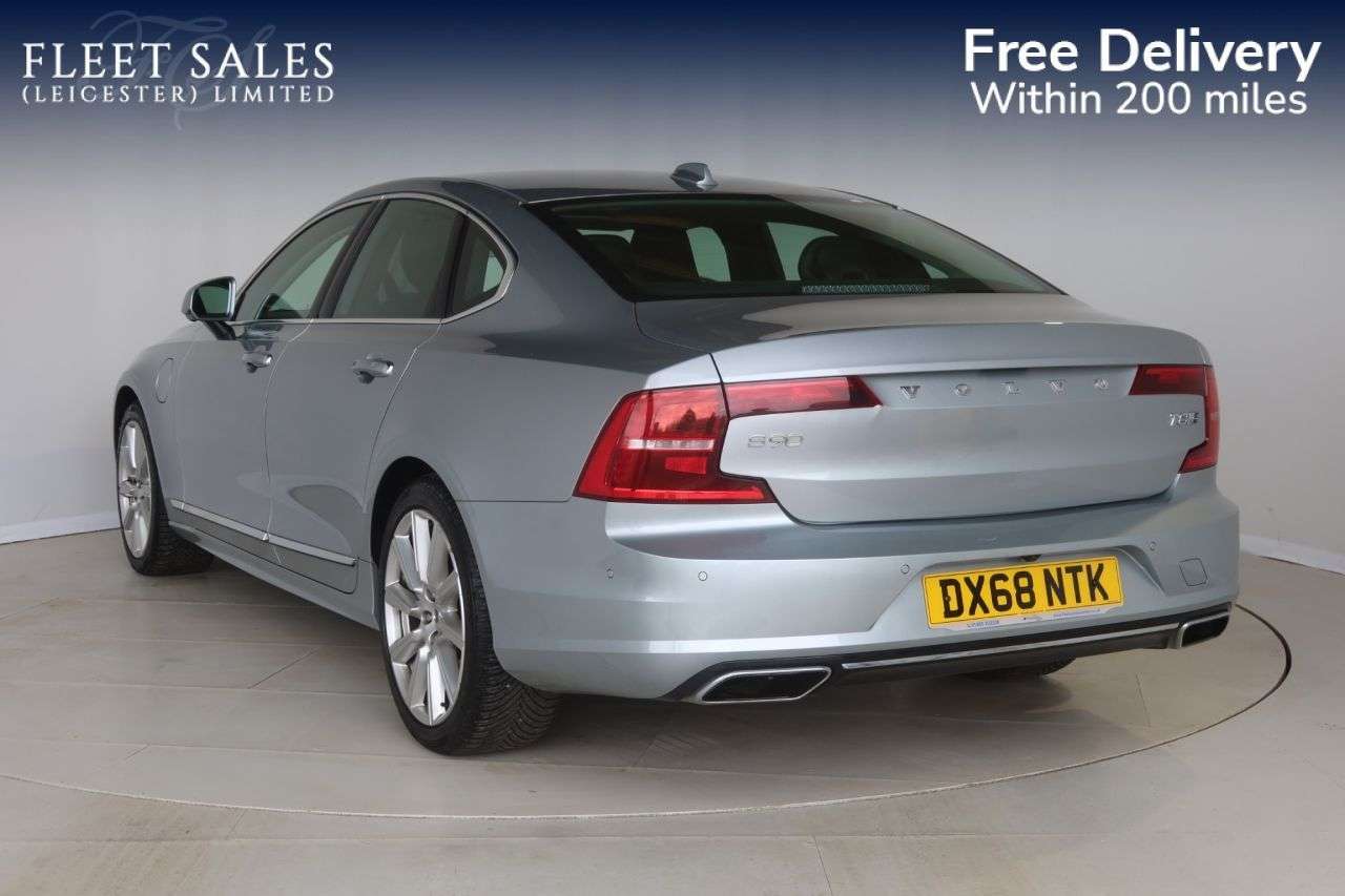 2018 VOLVO S90 2018 VOLVO S90