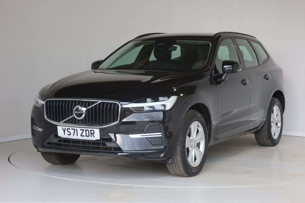A 2022 VOLVO XC60 2.0 B5 MHEV Momentum SUV 5dr Petrol Hybrid Auto Euro 6 (s/s) (250 ps) APPLE A 2022 VOLVO XC60 2.0 B5 MHEV Momentum SUV 5dr Petrol Hybrid Auto Euro 6 (s/s) (250 ps) APPLE