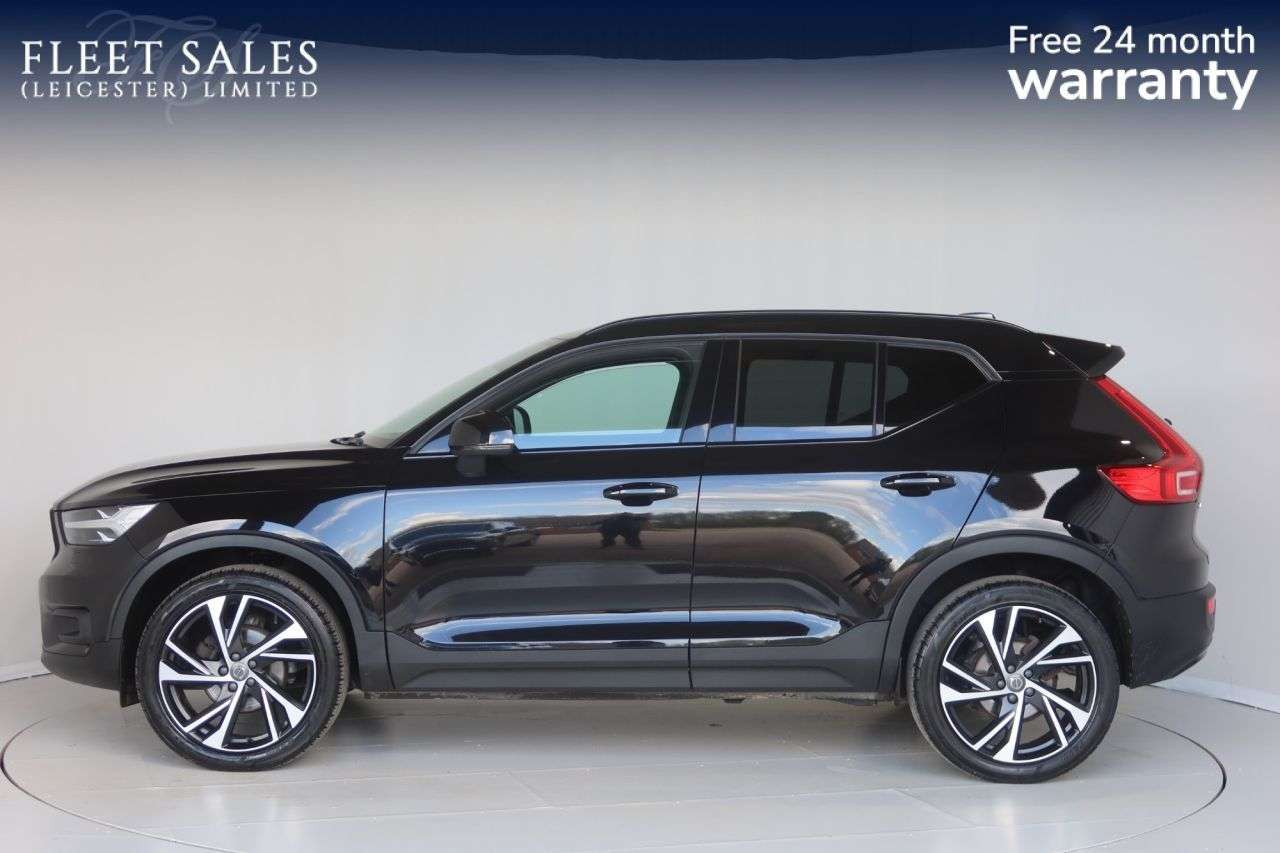 A 2021 VOLVO XC40 1.5 T3 R-Design Pro SUV 5dr Petrol Manual Euro 6 (s/s) (163 ps) OPTICAL REA A 2021 VOLVO XC40 1.5 T3 R-Design Pro SUV 5dr Petrol Manual Euro 6 (s/s) (163 ps) OPTICAL REA
