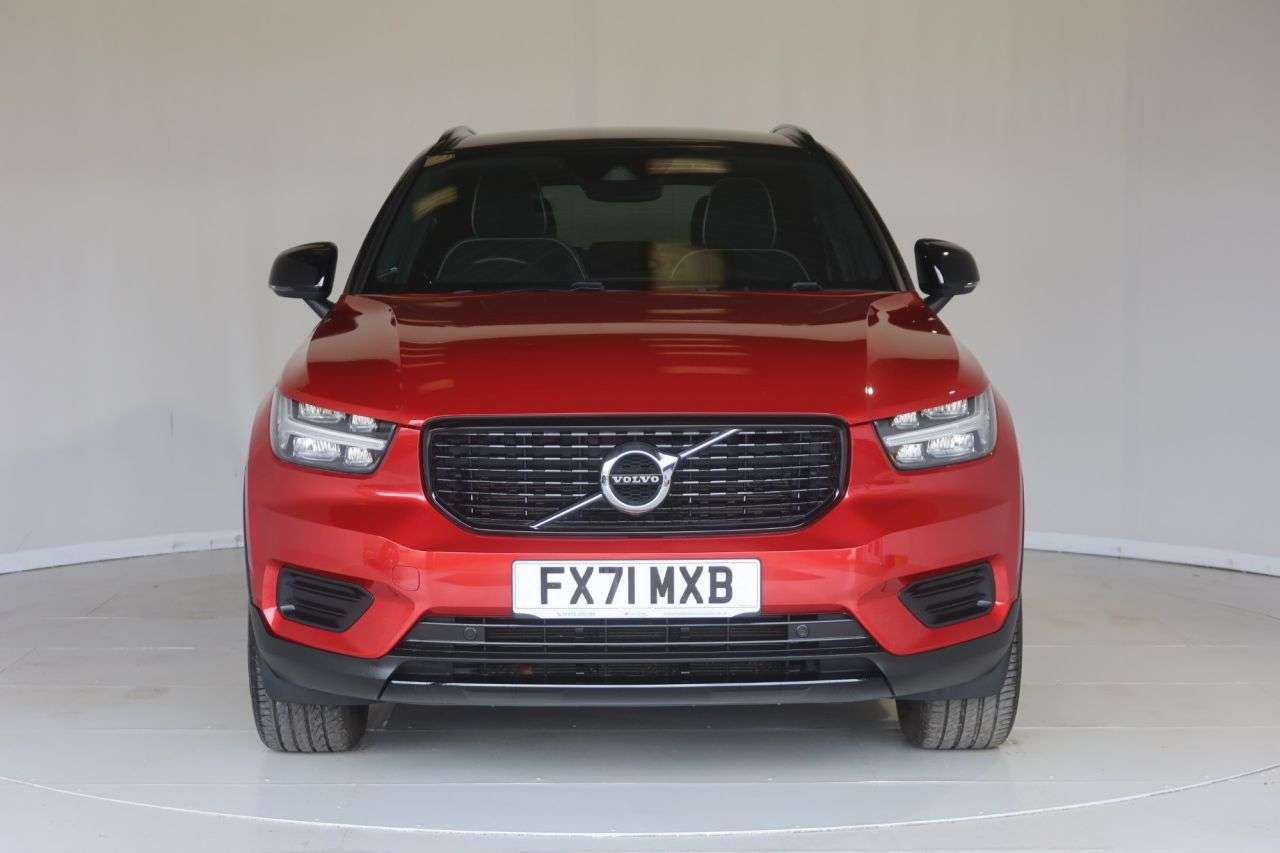 2021 VOLVO XC40 2021 VOLVO XC40