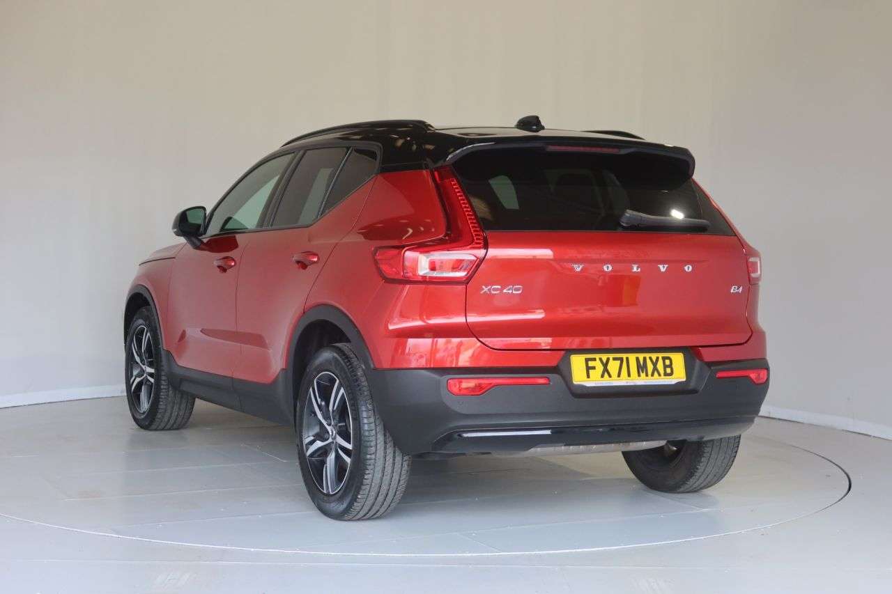 2021 VOLVO XC40 2021 VOLVO XC40