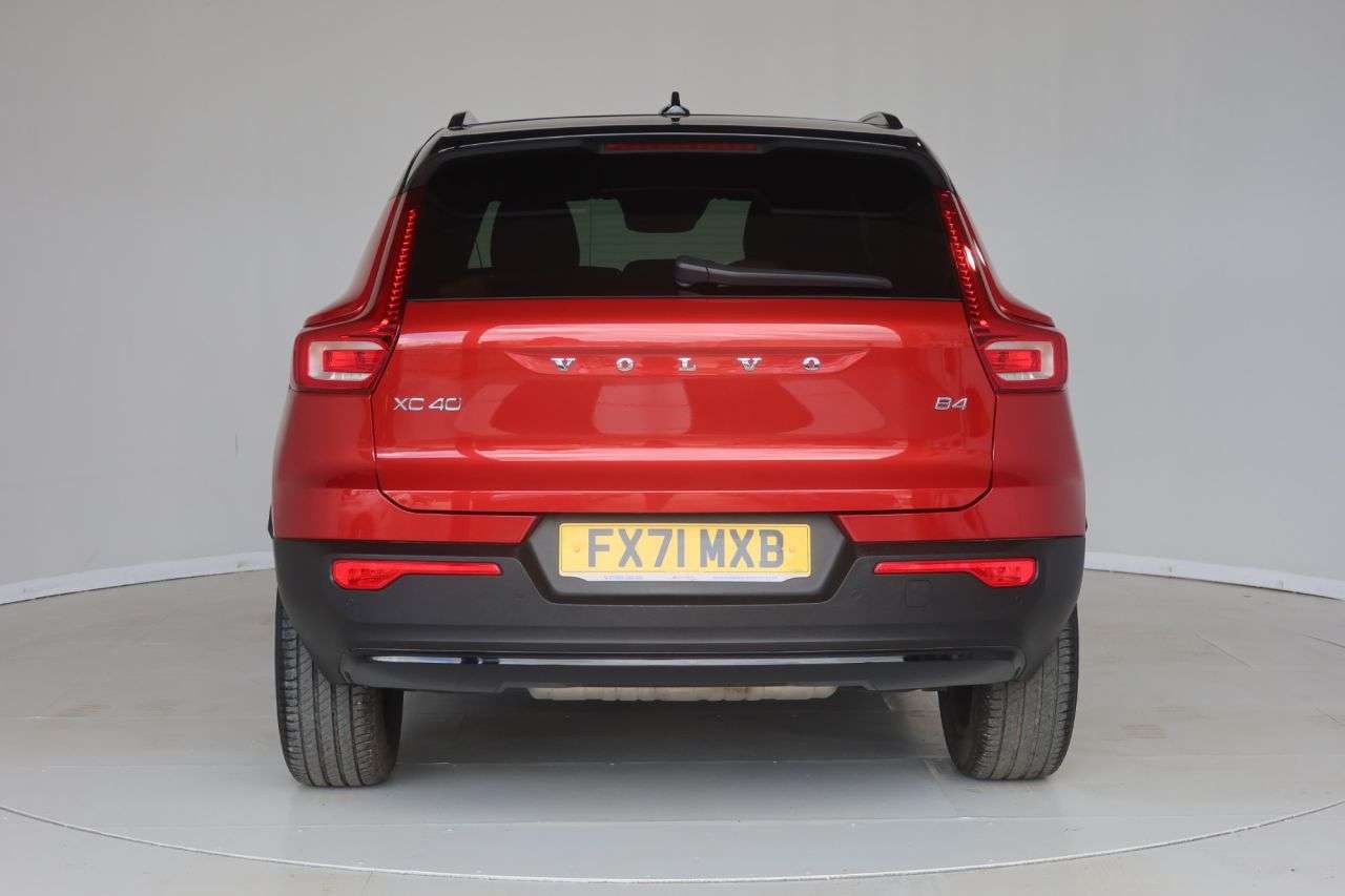 2021 VOLVO XC40 2021 VOLVO XC40