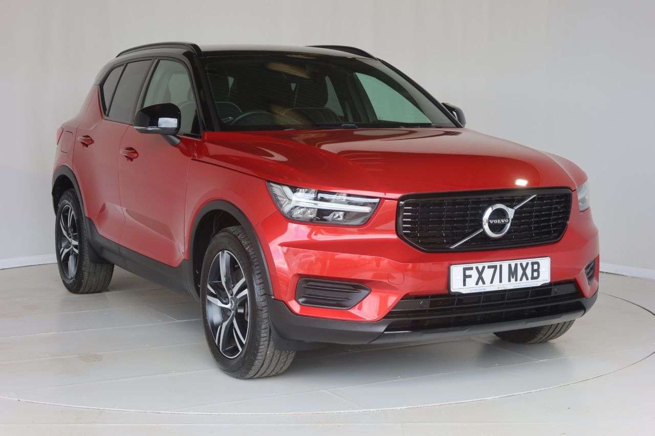 2021 VOLVO XC40 2021 VOLVO XC40