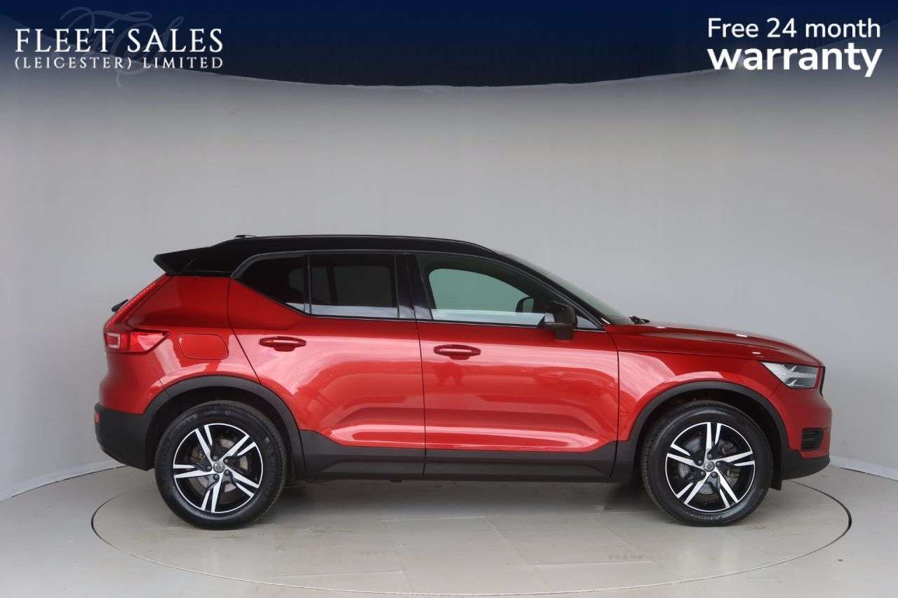 A 2021 VOLVO XC40 2.0 B4 MHEV R-Design SUV 5dr Petrol Hybrid DCT Auto Euro 6 (s/s) (197 ps) O A 2021 VOLVO XC40 2.0 B4 MHEV R-Design SUV 5dr Petrol Hybrid DCT Auto Euro 6 (s/s) (197 ps) O