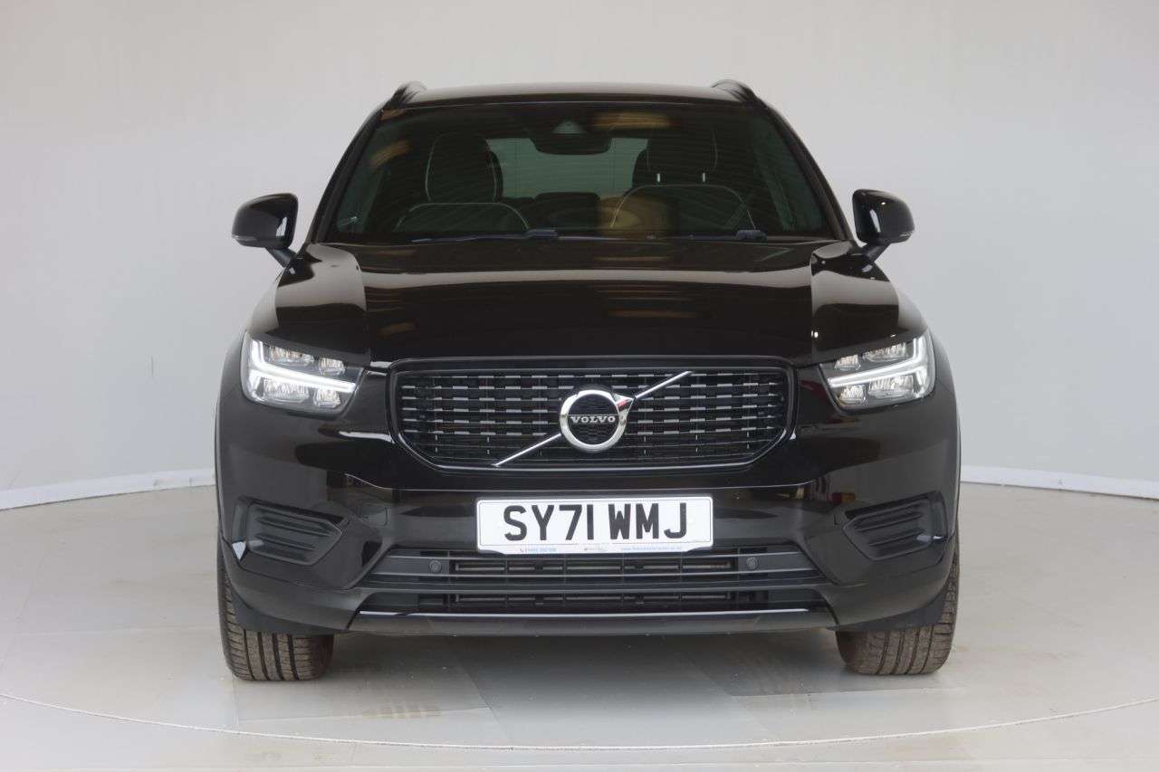 2021 VOLVO XC40 2021 VOLVO XC40