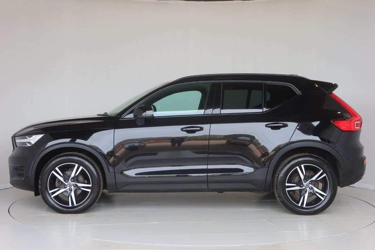 2021 VOLVO XC40 2021 VOLVO XC40