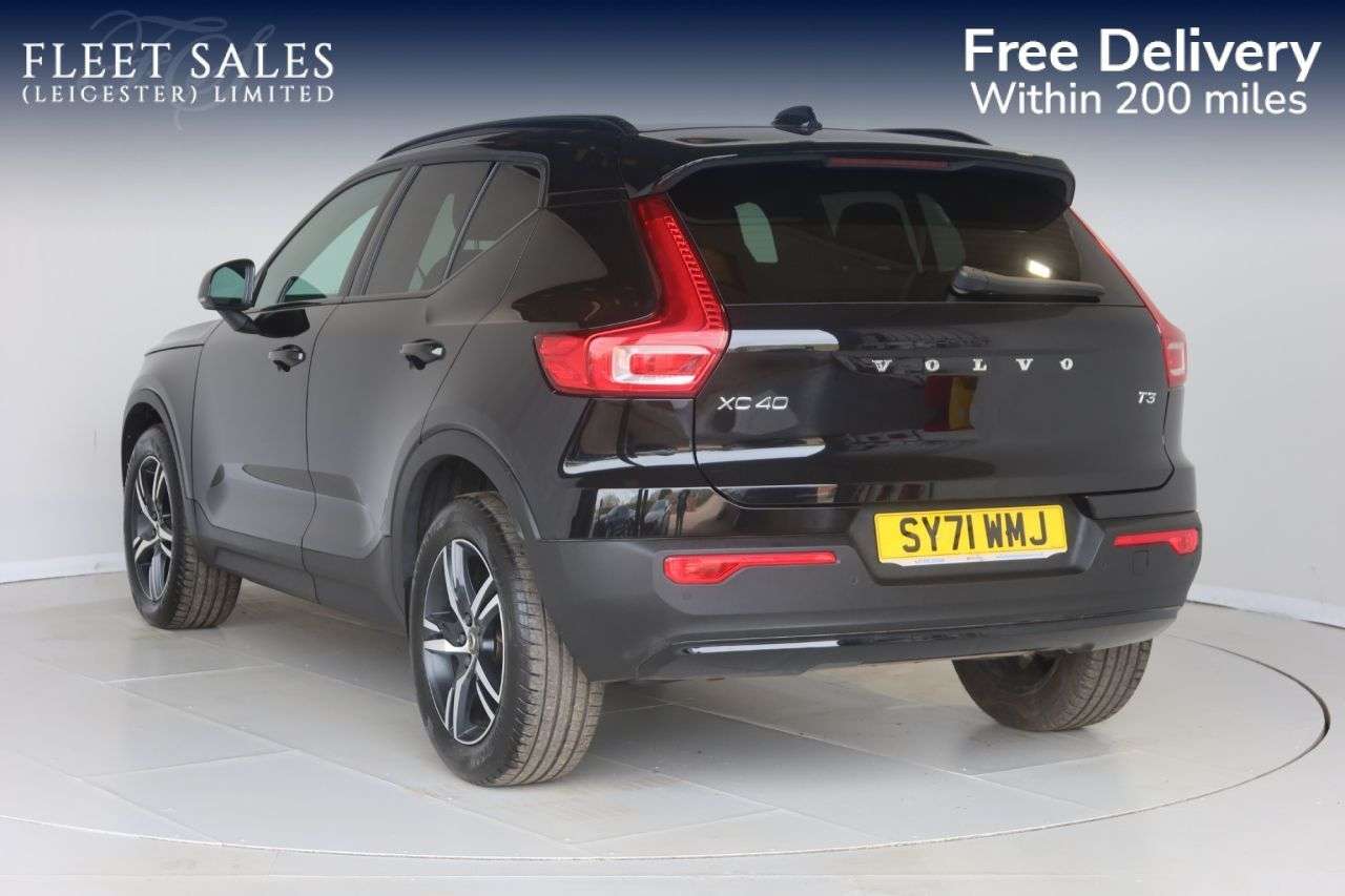 2021 VOLVO XC40 2021 VOLVO XC40