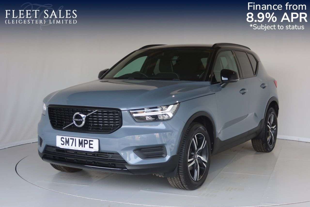 A 2022 VOLVO XC40 1.5 T3 R-Design SUV 5dr Petrol Manual Euro 6 (s/s) (163 ps) FULL SERVICE HI A 2022 VOLVO XC40 1.5 T3 R-Design SUV 5dr Petrol Manual Euro 6 (s/s) (163 ps) FULL SERVICE HI