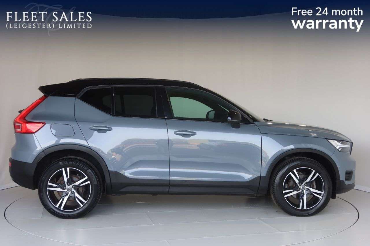 A 2022 VOLVO XC40 1.5 T3 R-Design SUV 5dr Petrol Manual Euro 6 (s/s) (163 ps) FULL SERVICE HI A 2022 VOLVO XC40 1.5 T3 R-Design SUV 5dr Petrol Manual Euro 6 (s/s) (163 ps) FULL SERVICE HI