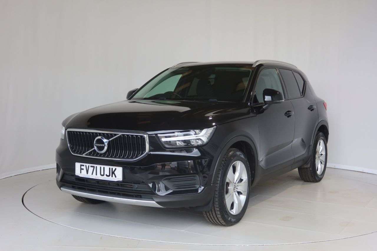 A 2022 VOLVO XC40 1.5 T3 Momentum SUV 5dr Petrol Manual Euro 6 (s/s) (163 ps) OPTICAL REAR SE A 2022 VOLVO XC40 1.5 T3 Momentum SUV 5dr Petrol Manual Euro 6 (s/s) (163 ps) OPTICAL REAR SE