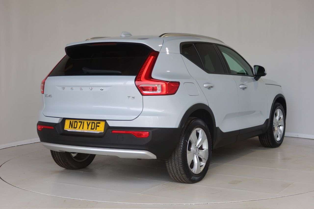 2021 VOLVO XC40 2021 VOLVO XC40