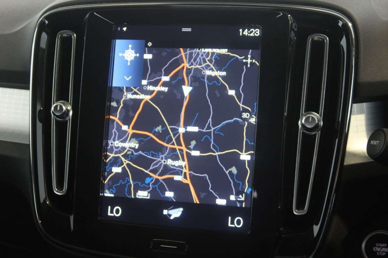 2021 VOLVO XC40 2021 VOLVO XC40