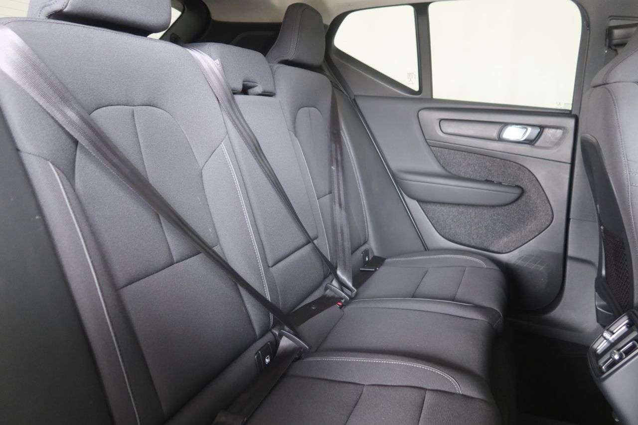 2021 VOLVO XC40 2021 VOLVO XC40