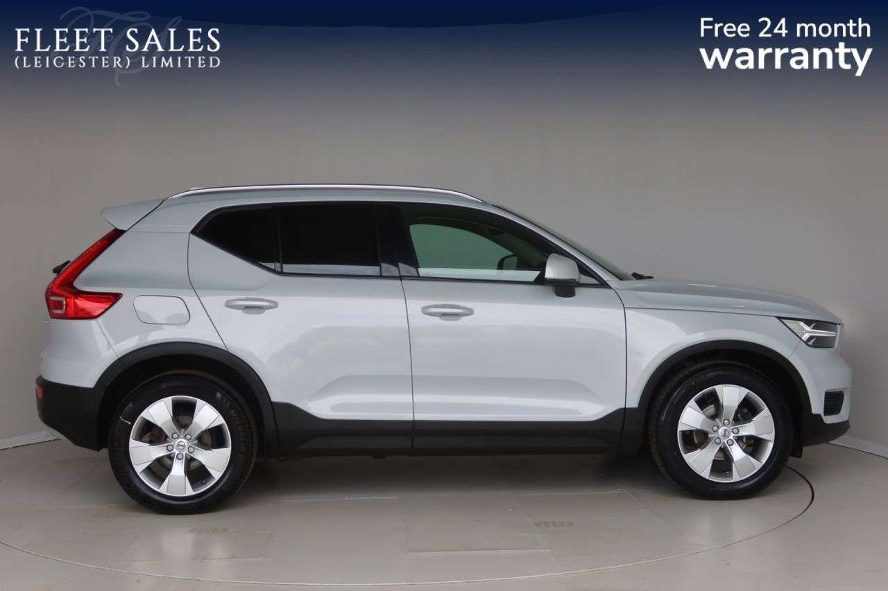A 2021 VOLVO XC40 1.5 T3 Momentum SUV 5dr Petrol Manual Euro 6 (s/s) (163 ps) OPTICAL REAR SE A 2021 VOLVO XC40 1.5 T3 Momentum SUV 5dr Petrol Manual Euro 6 (s/s) (163 ps) OPTICAL REAR SE