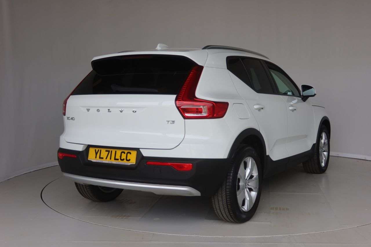 2022 VOLVO XC40 2022 VOLVO XC40