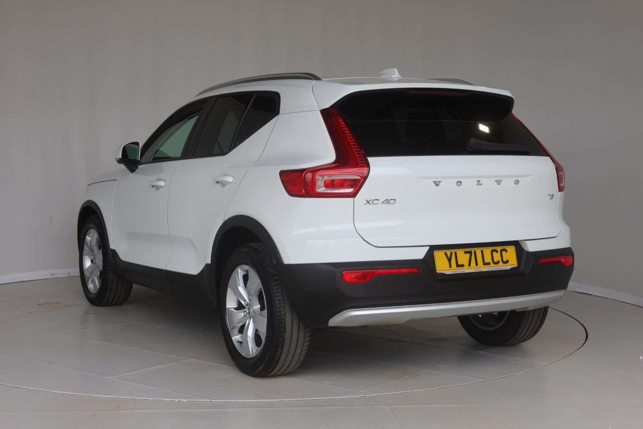 2022 VOLVO XC40 2022 VOLVO XC40