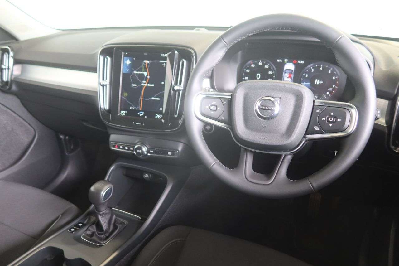2022 VOLVO XC40 2022 VOLVO XC40