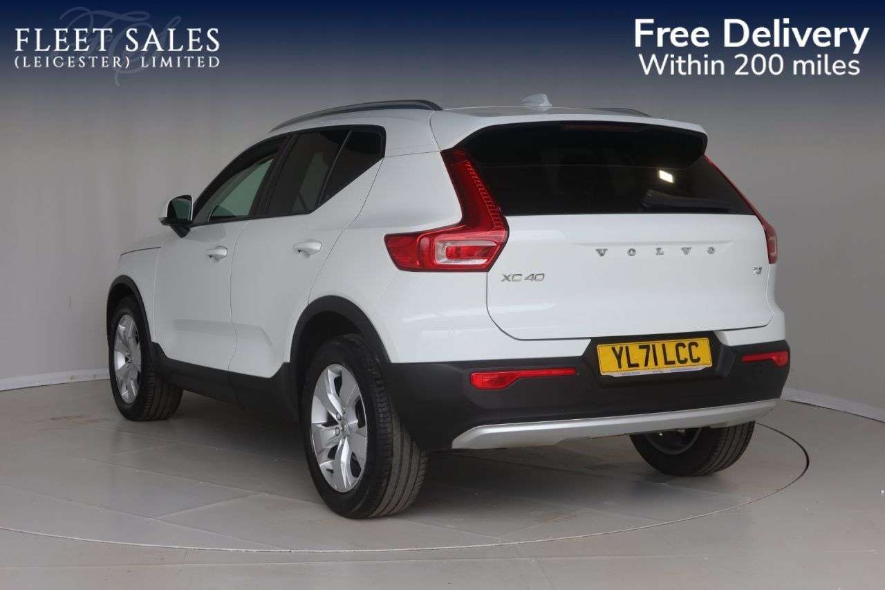 2022 VOLVO XC40 2022 VOLVO XC40