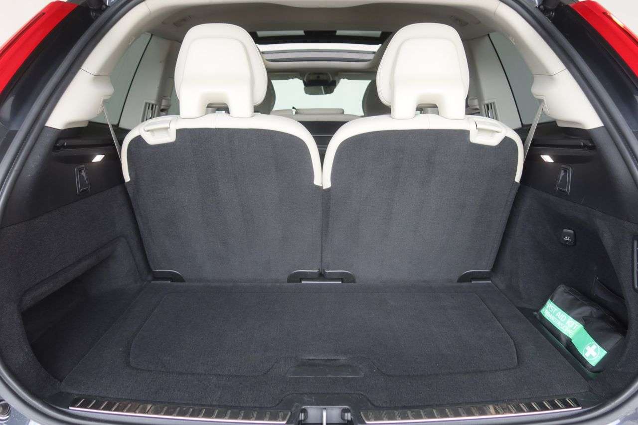 2022 VOLVO XC90 2022 VOLVO XC90