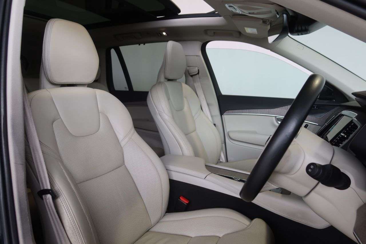 2022 VOLVO XC90 2022 VOLVO XC90