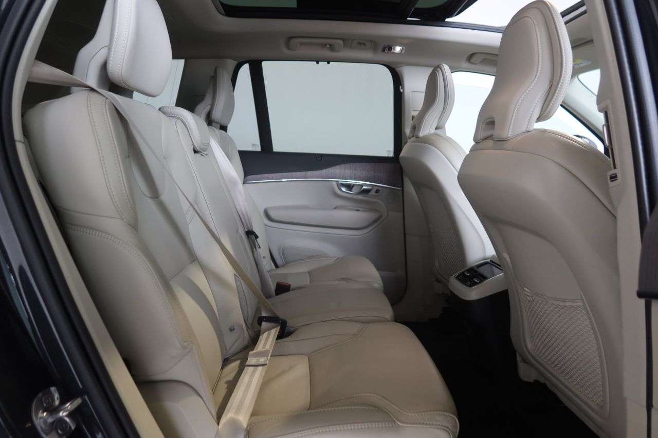 2022 VOLVO XC90 2022 VOLVO XC90