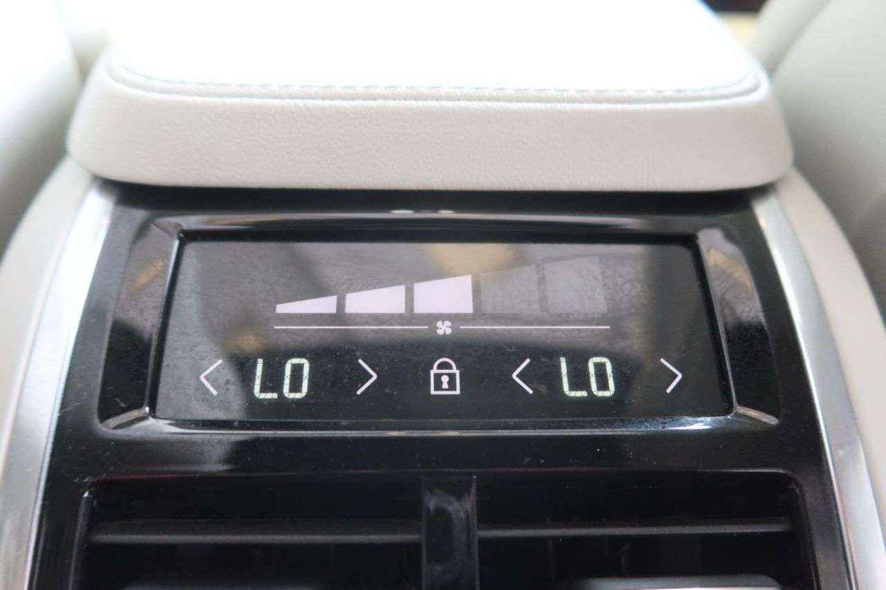 2022 VOLVO XC90 2022 VOLVO XC90