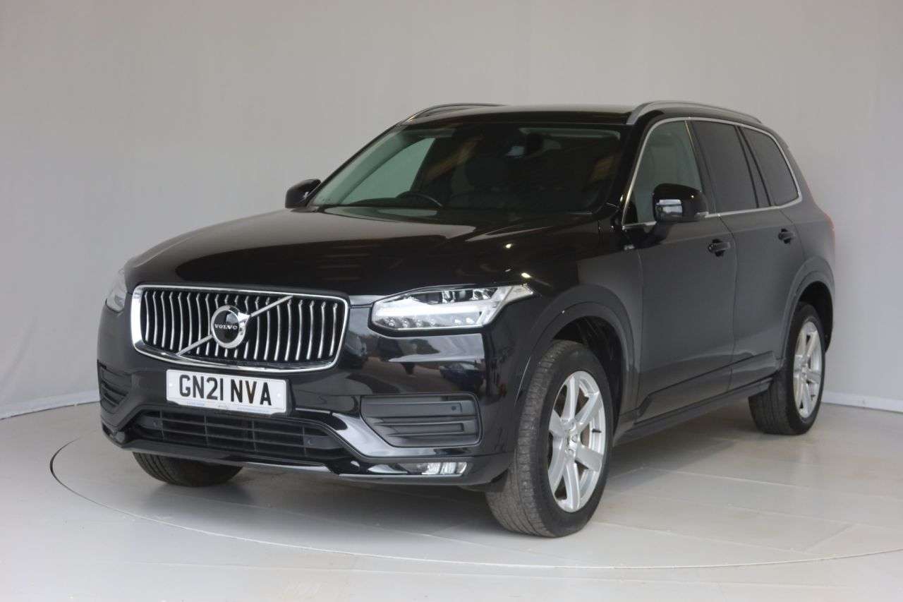 A 2021 VOLVO XC90 2.0 B5 MHEV Momentum SUV 5dr Diesel Hybrid Auto 4WD Euro 6 (s/s) (235 ps) P A 2021 VOLVO XC90 2.0 B5 MHEV Momentum SUV 5dr Diesel Hybrid Auto 4WD Euro 6 (s/s) (235 ps) P