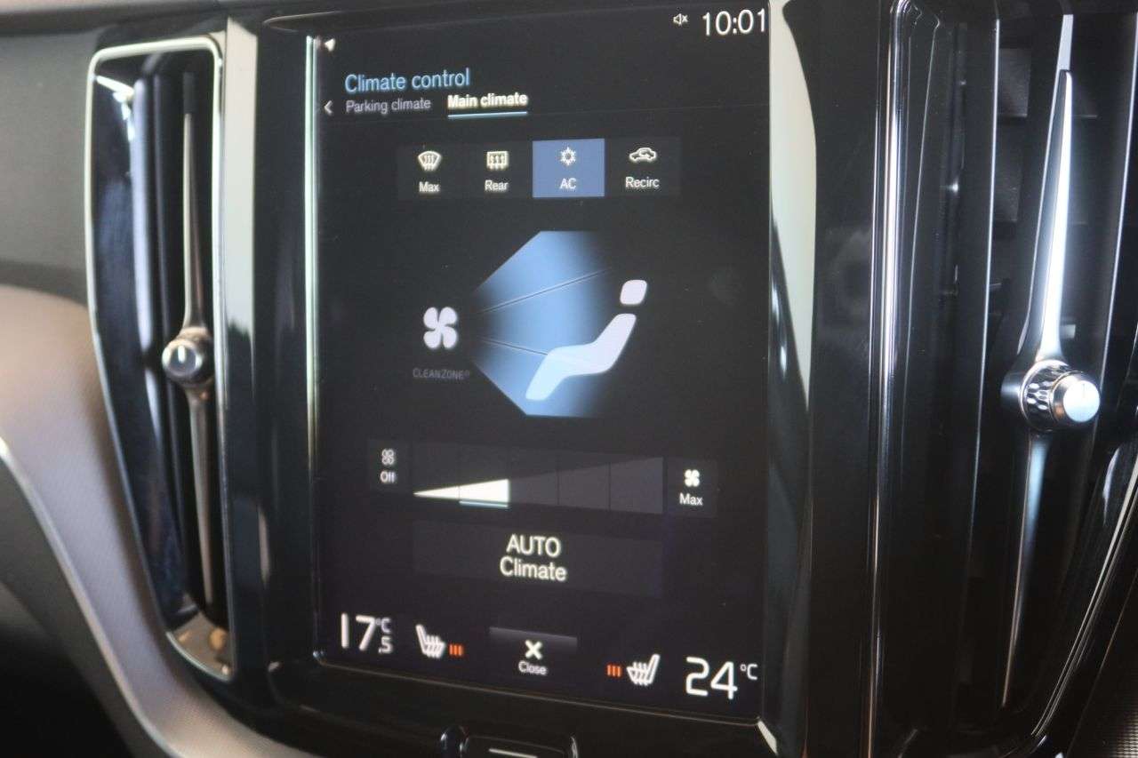 2021 VOLVO XC60 2021 VOLVO XC60