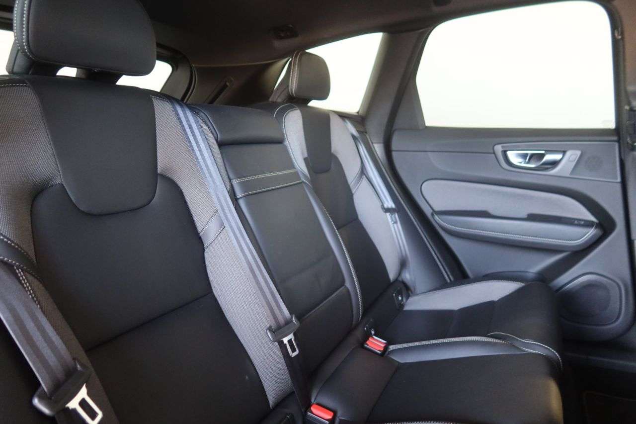 2021 VOLVO XC60 2021 VOLVO XC60