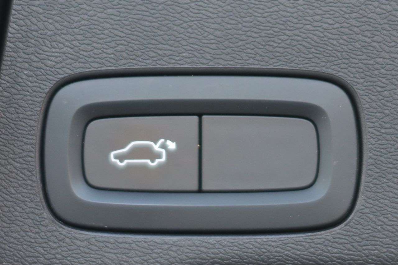 2023 VOLVO XC60 2023 VOLVO XC60