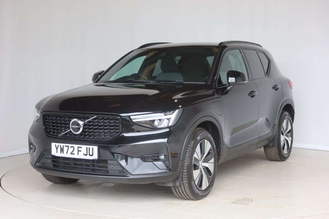 A 2023 VOLVO XC40 1.5h T4 Recharge 10.7kWh Plus SUV 5dr Petrol Plug-in Hybrid Auto Euro 6 (s/ A 2023 VOLVO XC40 1.5h T4 Recharge 10.7kWh Plus SUV 5dr Petrol Plug-in Hybrid Auto Euro 6 (s/