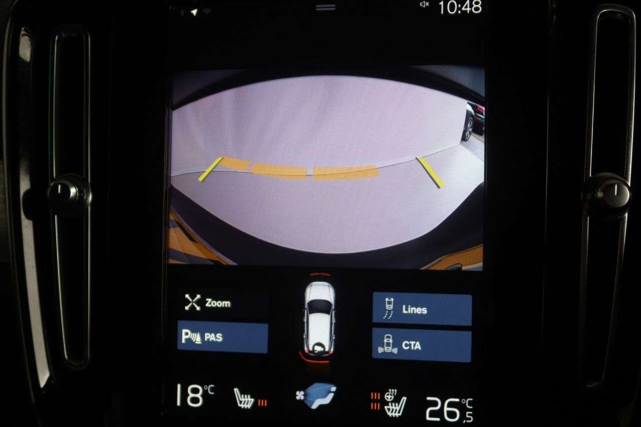 2023 VOLVO XC40 2023 VOLVO XC40