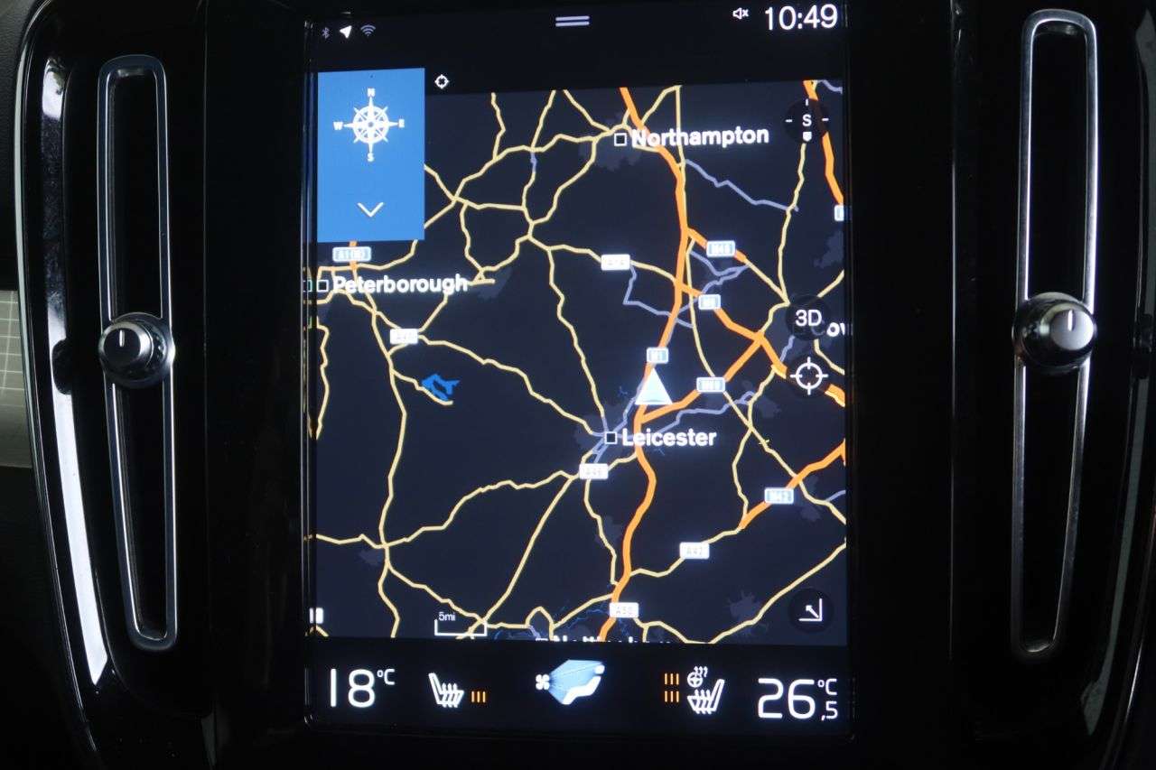 2023 VOLVO XC40 2023 VOLVO XC40