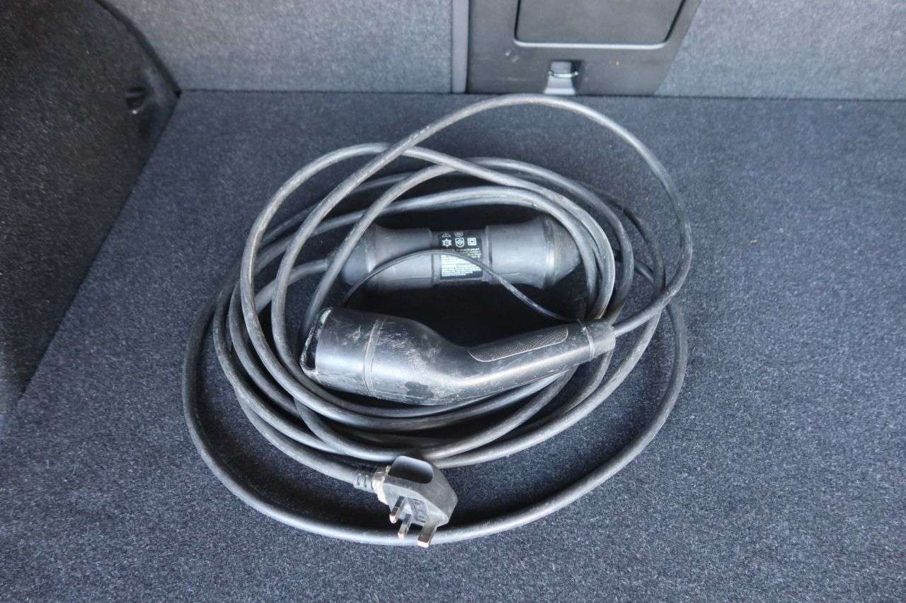 2023 VOLVO C40 2023 VOLVO C40