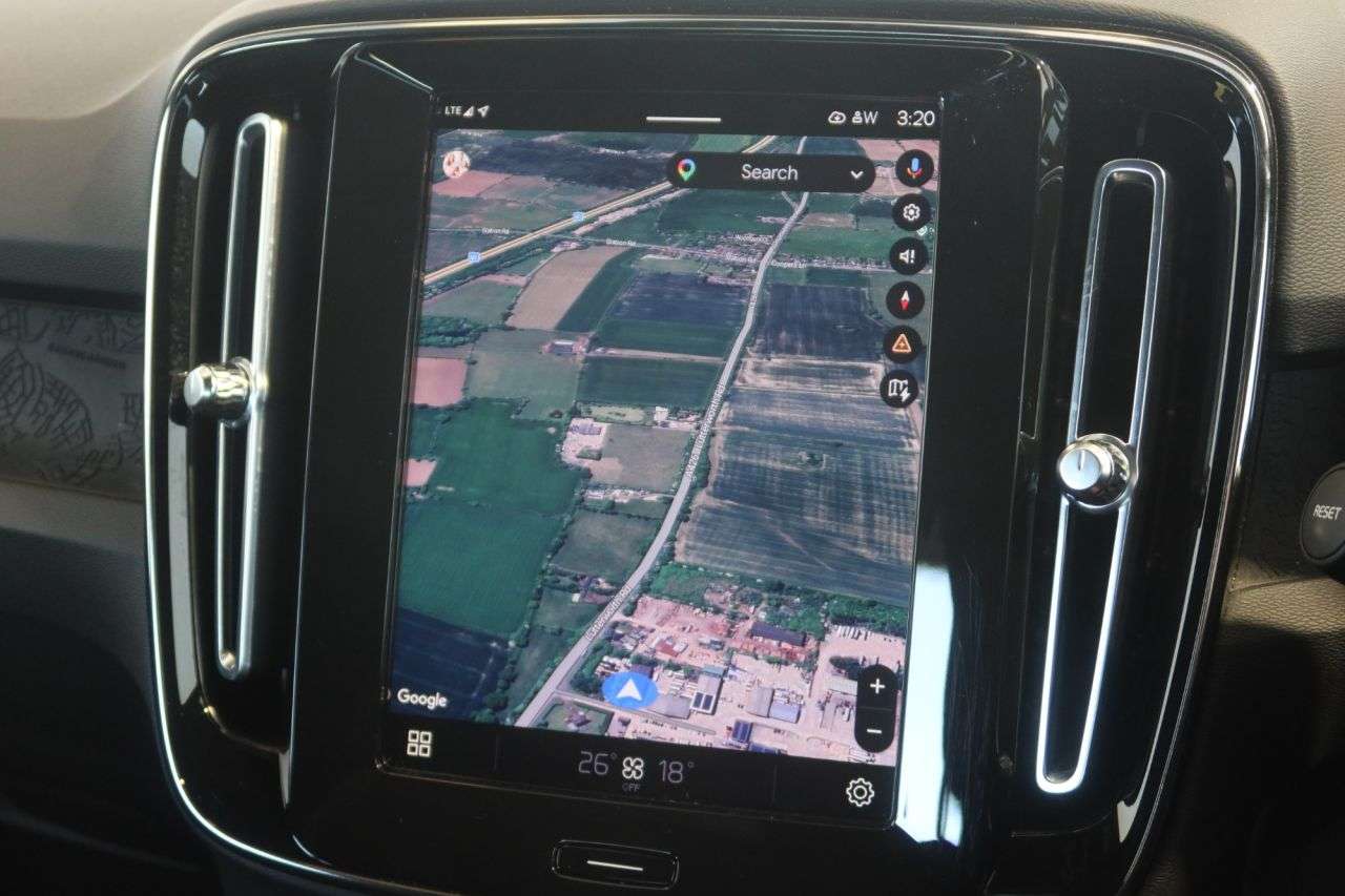 2023 VOLVO C40 2023 VOLVO C40