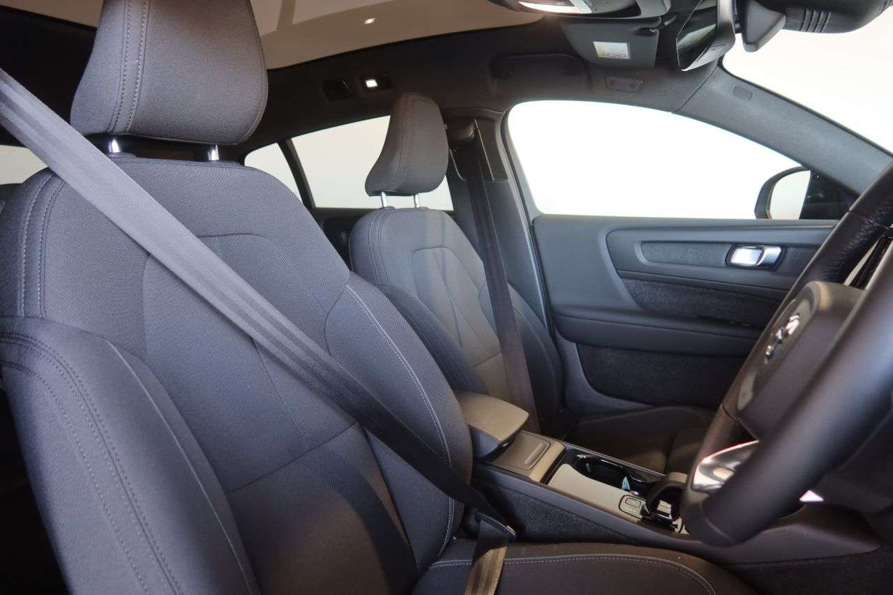2023 VOLVO C40 2023 VOLVO C40
