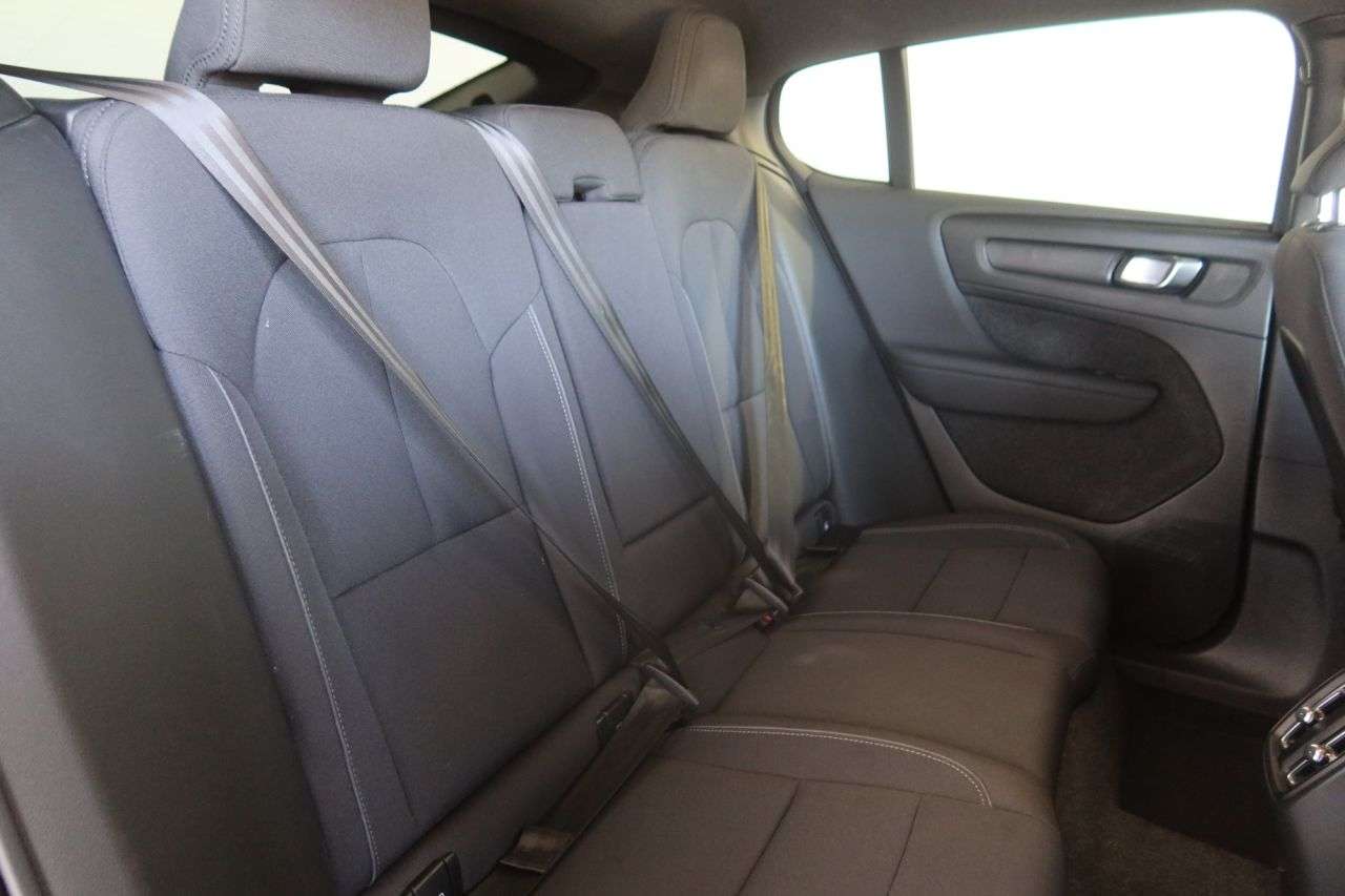 2023 VOLVO C40 2023 VOLVO C40