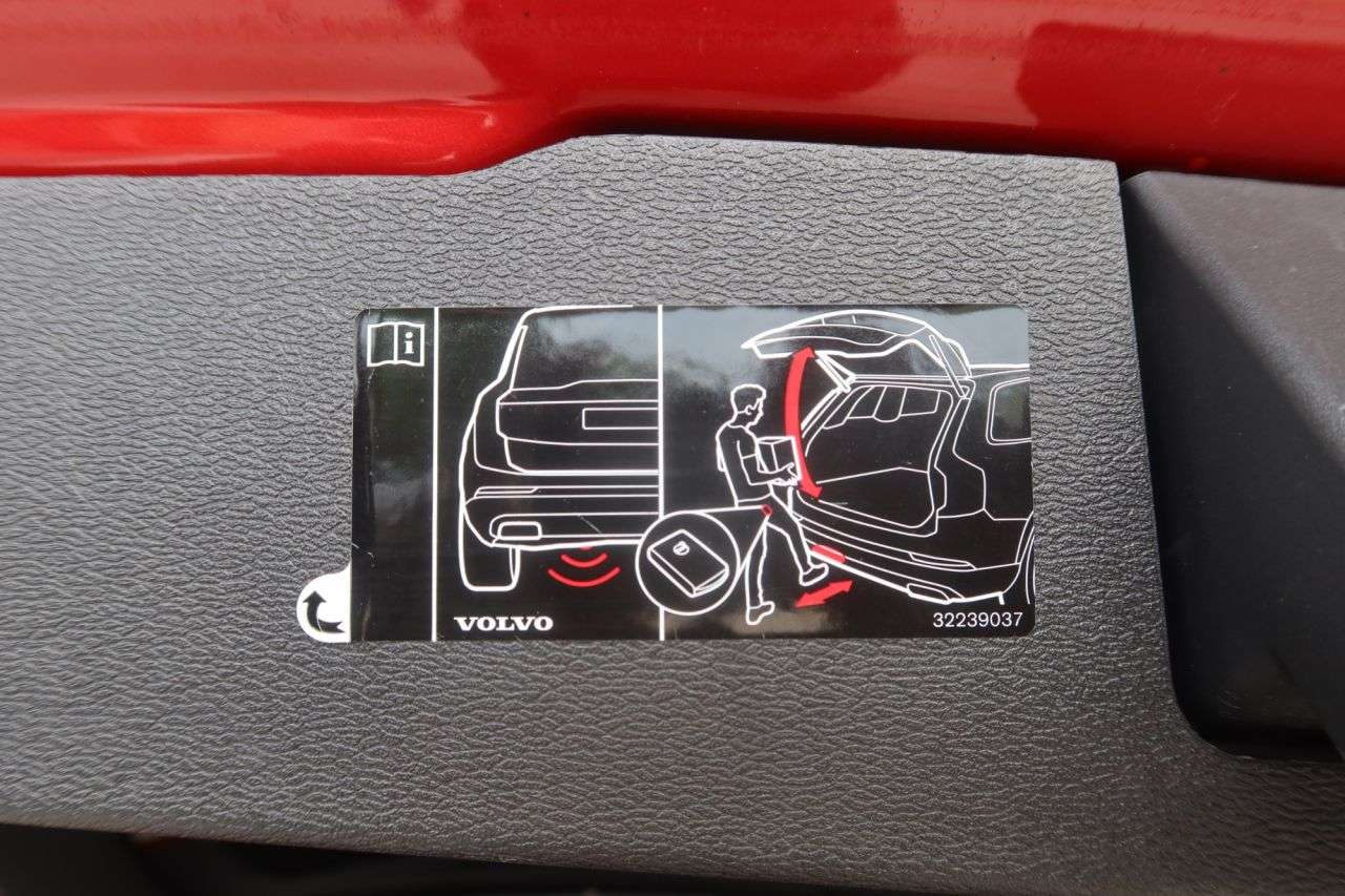 2021 VOLVO V60 2021 VOLVO V60