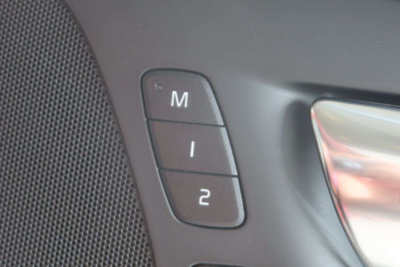 2021 VOLVO V60 2021 VOLVO V60