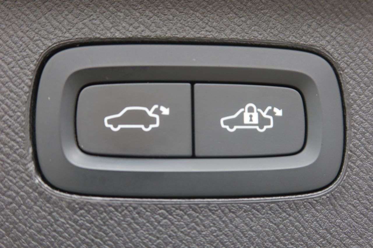 2022 VOLVO XC90 2022 VOLVO XC90