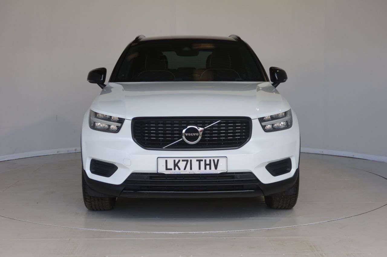 2022 VOLVO XC40 2022 VOLVO XC40
