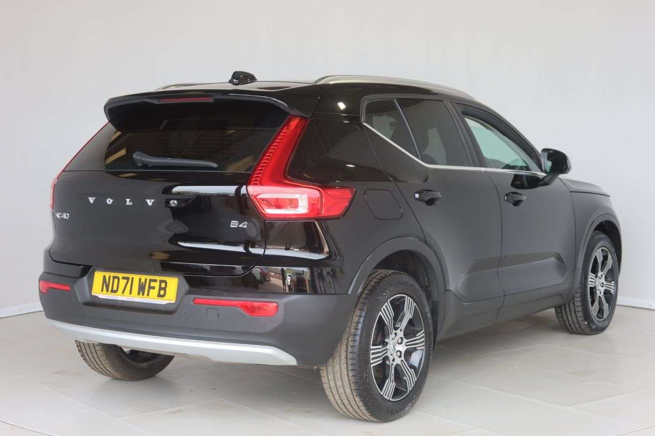 2022 VOLVO XC40 2022 VOLVO XC40