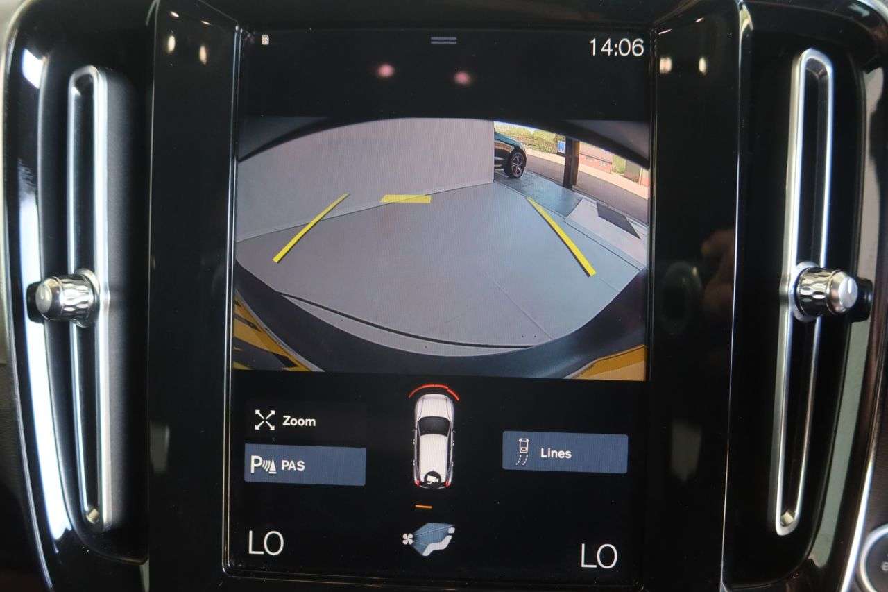 2022 VOLVO XC40 2022 VOLVO XC40