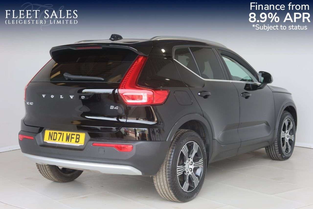 2022 VOLVO XC40 2022 VOLVO XC40